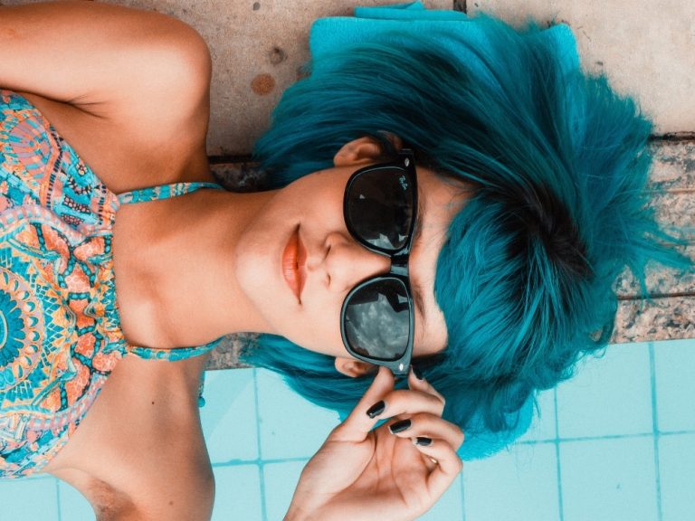 Turquoise Hair and Sunglasses are my New Fashion Go-To!